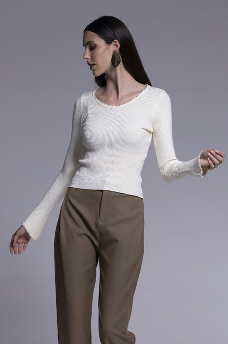 Maglia con perle sul collo e sui polsi "AN-AIM