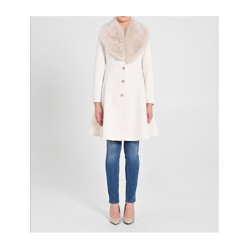 Cappotto con collo in  eco-pelliccia "RINASCIMENTO"
